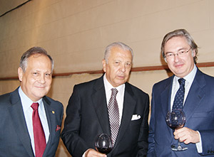 La Fundación CEA recibe al Embajador de Chile en España dentro de su ciclo de conferencias Forum CEA