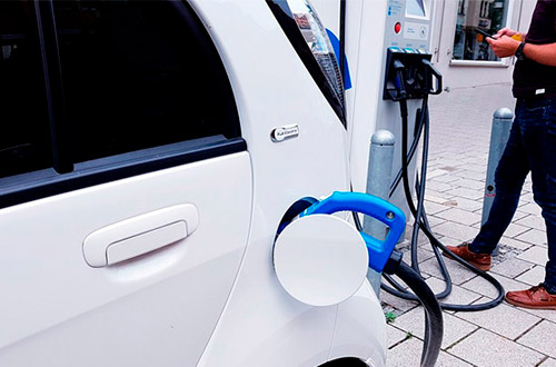 Nueva sealizacin de los puntos de recarga para vehculos elctricos