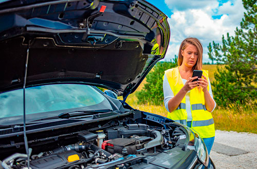 Cmo debes actuar si se te avera tu coche en la carretera